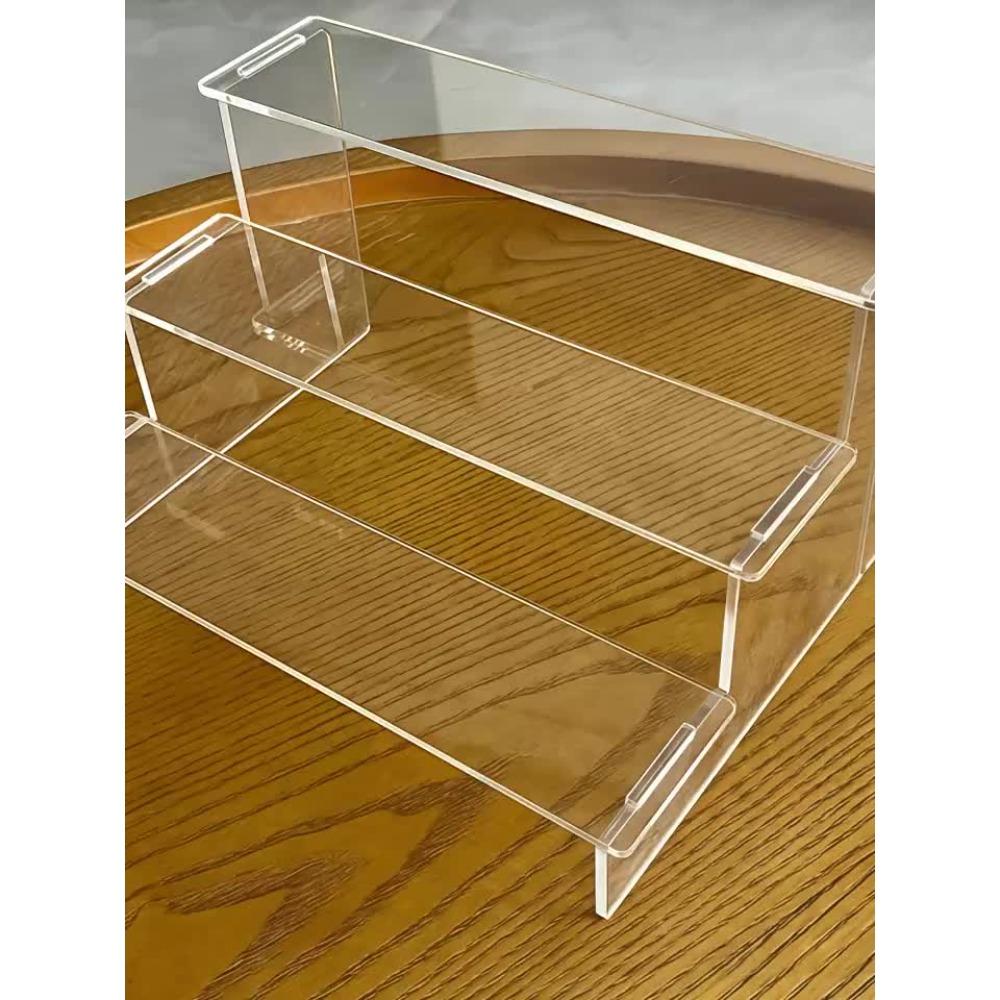 Display shelf with a modern and simple design, a multi-functional display shelf suitable for placing statues and models, which is space-saving and collectible.