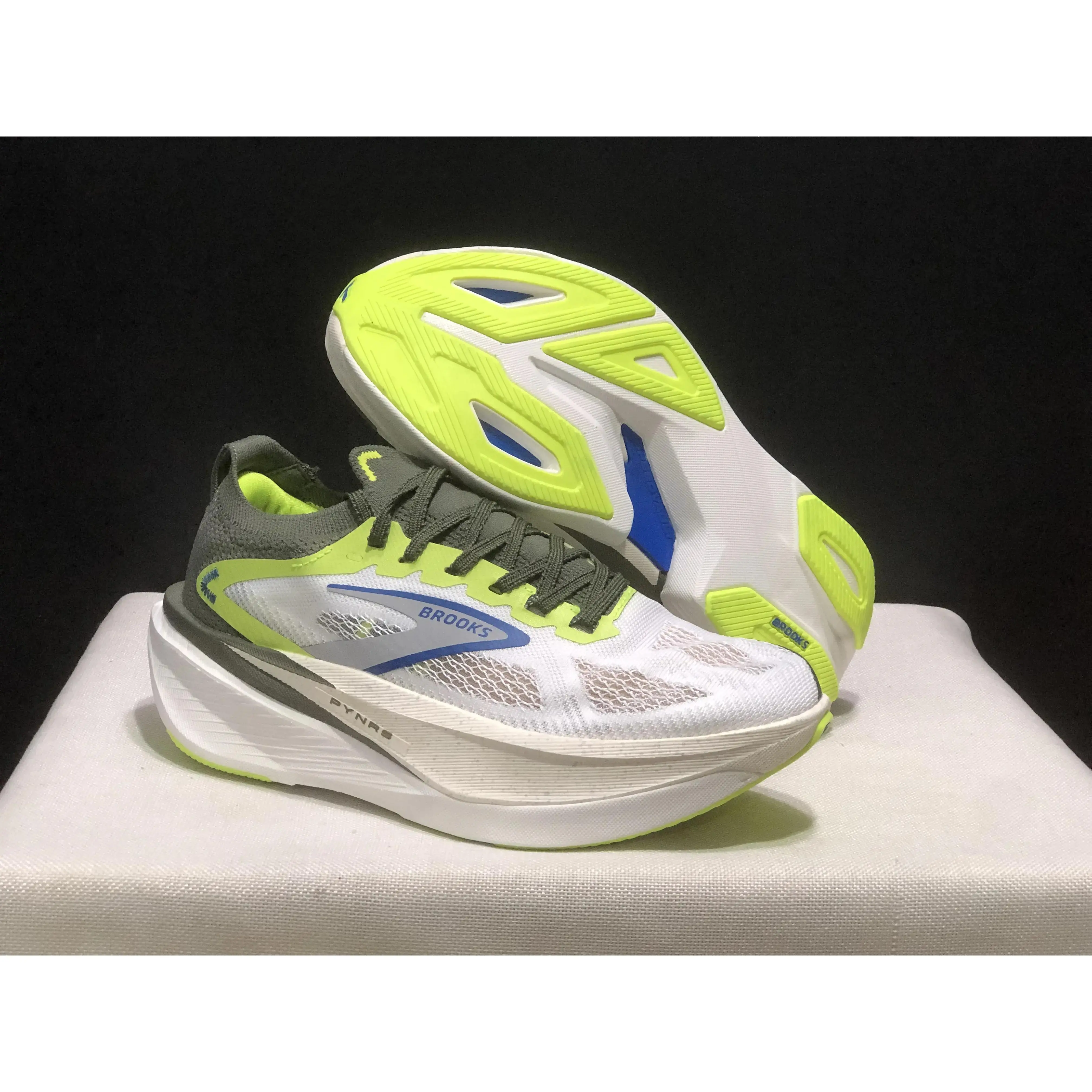 Hyperion Max 3 Carbon-Plated Racing Running Shoes, Lightweight Breathable Mesh Road Racer Sneakers