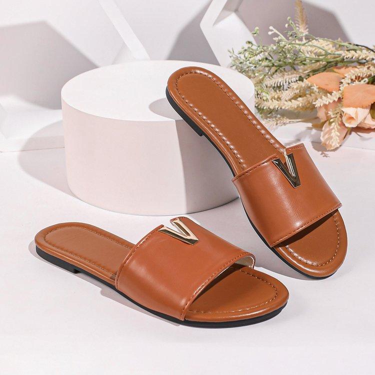 One strap flat slide sandals with V-shaped metal ornament simple open toe lightweight slip-on women slides for summer daily matching Flat Summer Shoes