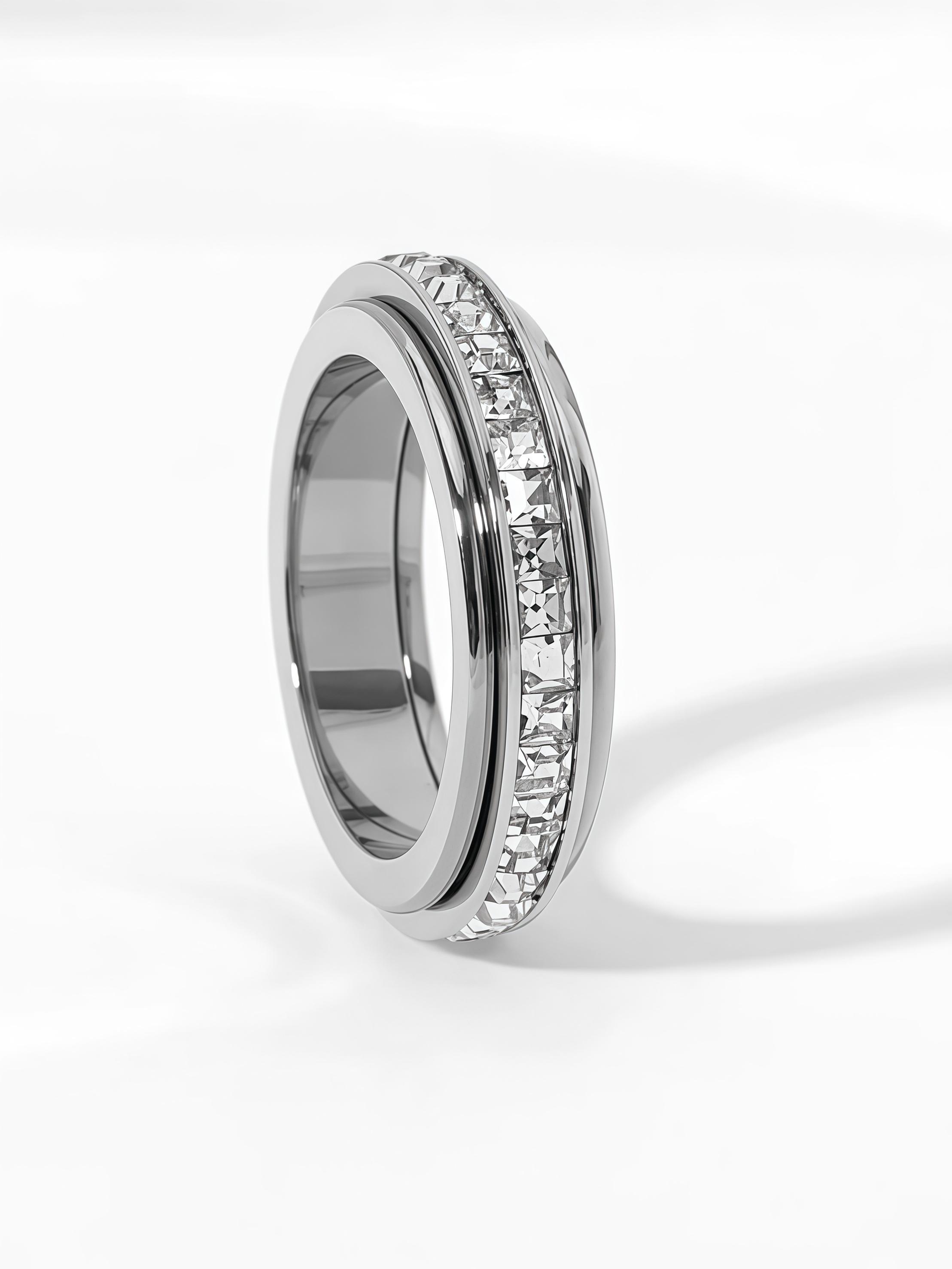 New Rhinestone Circle Small Square Drill Unique Stress Relief Rotatable Statement Ring Jewelry, Fashionable Accessory for Women & Men