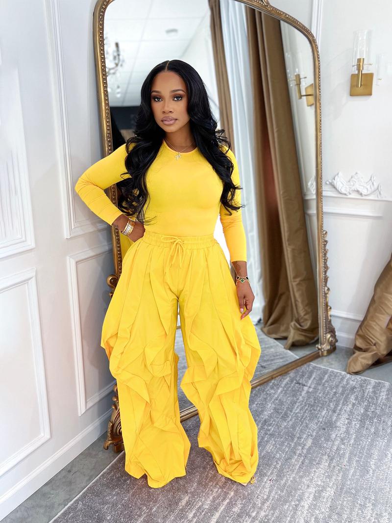 Women's Slim-Fitting Top & Wide-Leg Pants Set, Ladies' Unique Casual Commuter Ensemble, Spring and Fall