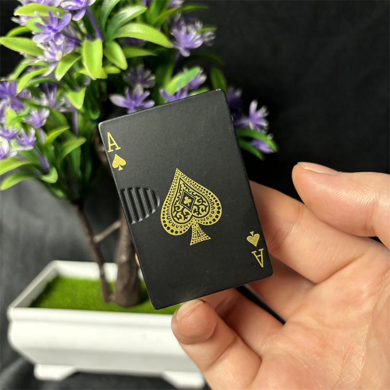 Refillable Butane Lighter Features The Cool Design Of The Ace Of Spades, With A Windproof Flicker. Suitable For Outdoor, Indoor, Barbecue, And Candle-Related Occasions, It's Suitable For Both Men And Women