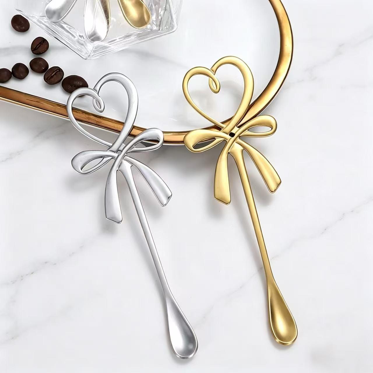 5-Piece Heart Butterfly Cup Spoon Set, Stainless Steel Coffee Stirrer, Sweet Dessert Spoon, Silver Color Dinner Spoon for Parties