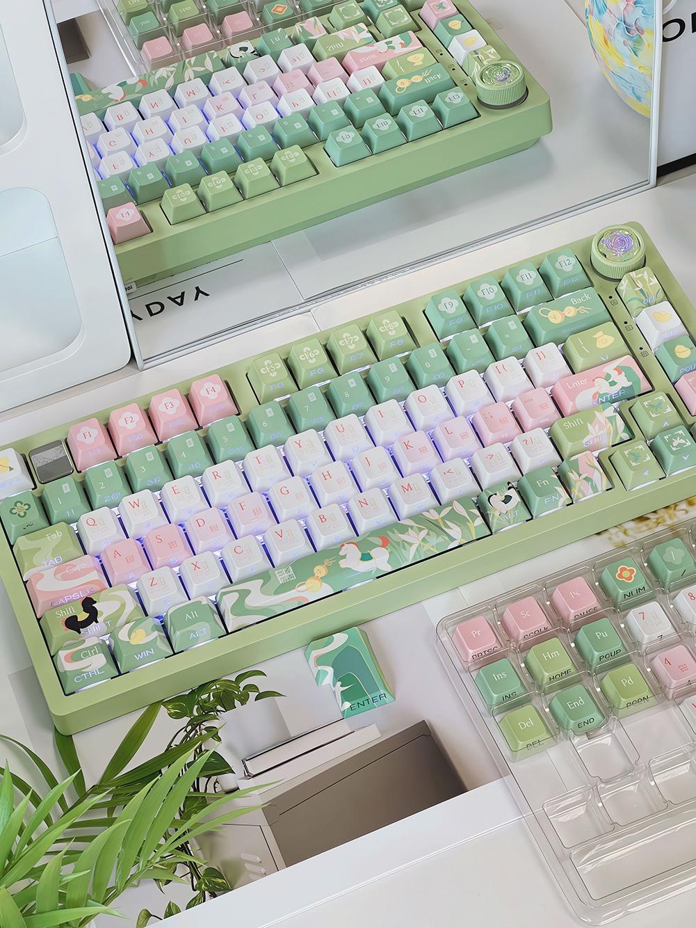 New Galloping Through Spring Breeze Theme Keycaps, Cherry Profile, Dual Color Pbt, Heat Transfer, Durable, High Aesthetic, for Mechanical Keyboard Players