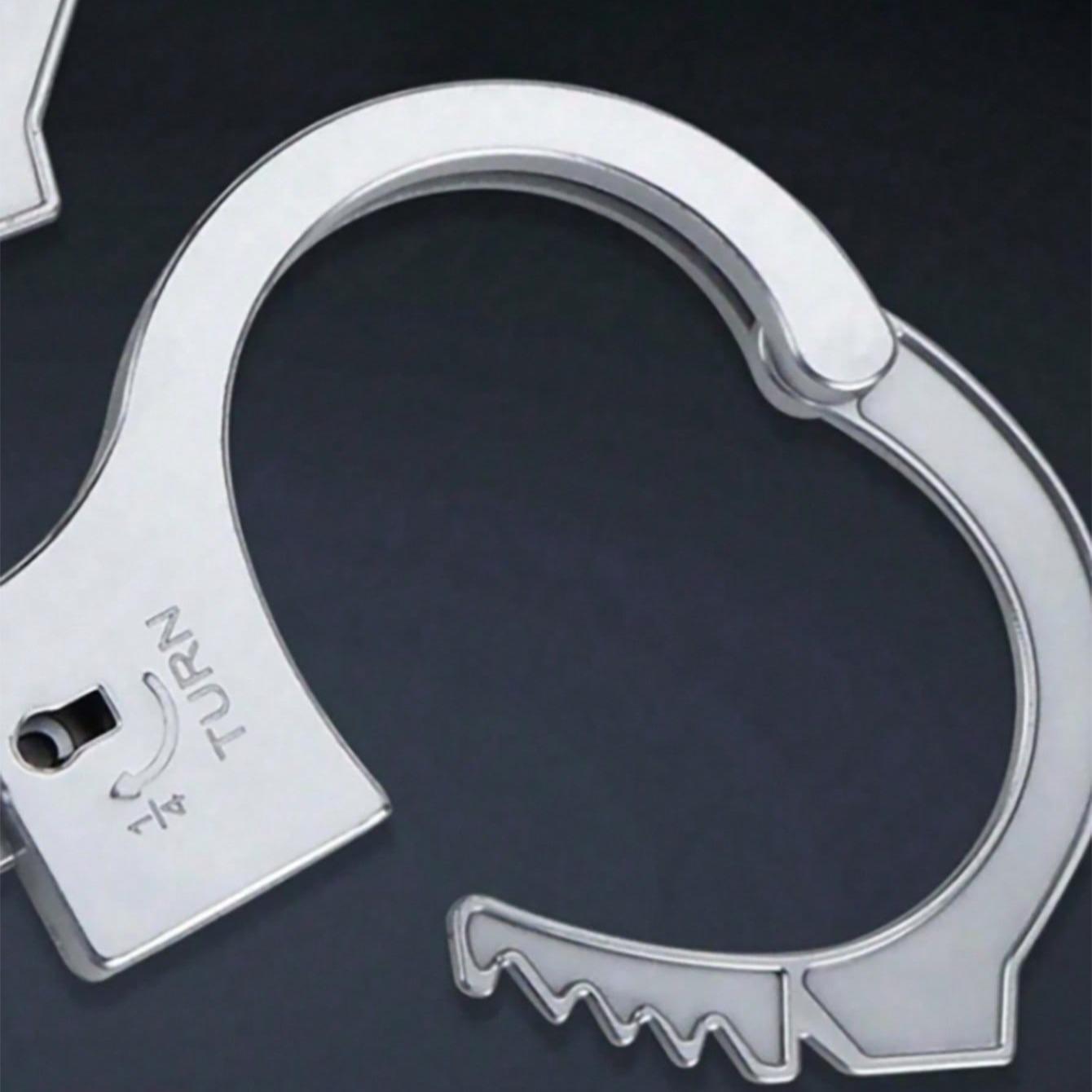 Vintage Silver Plastic Handcuffs, Multi-Functional Sexy Handcuffs, Suitable For Daily Use, Halloween Costumes, Parties, And More, Fun And Durable, Perfect For Role Play And Stage Performances, Costume Accessories, Party Favors, And An Ideal Holiday Gift