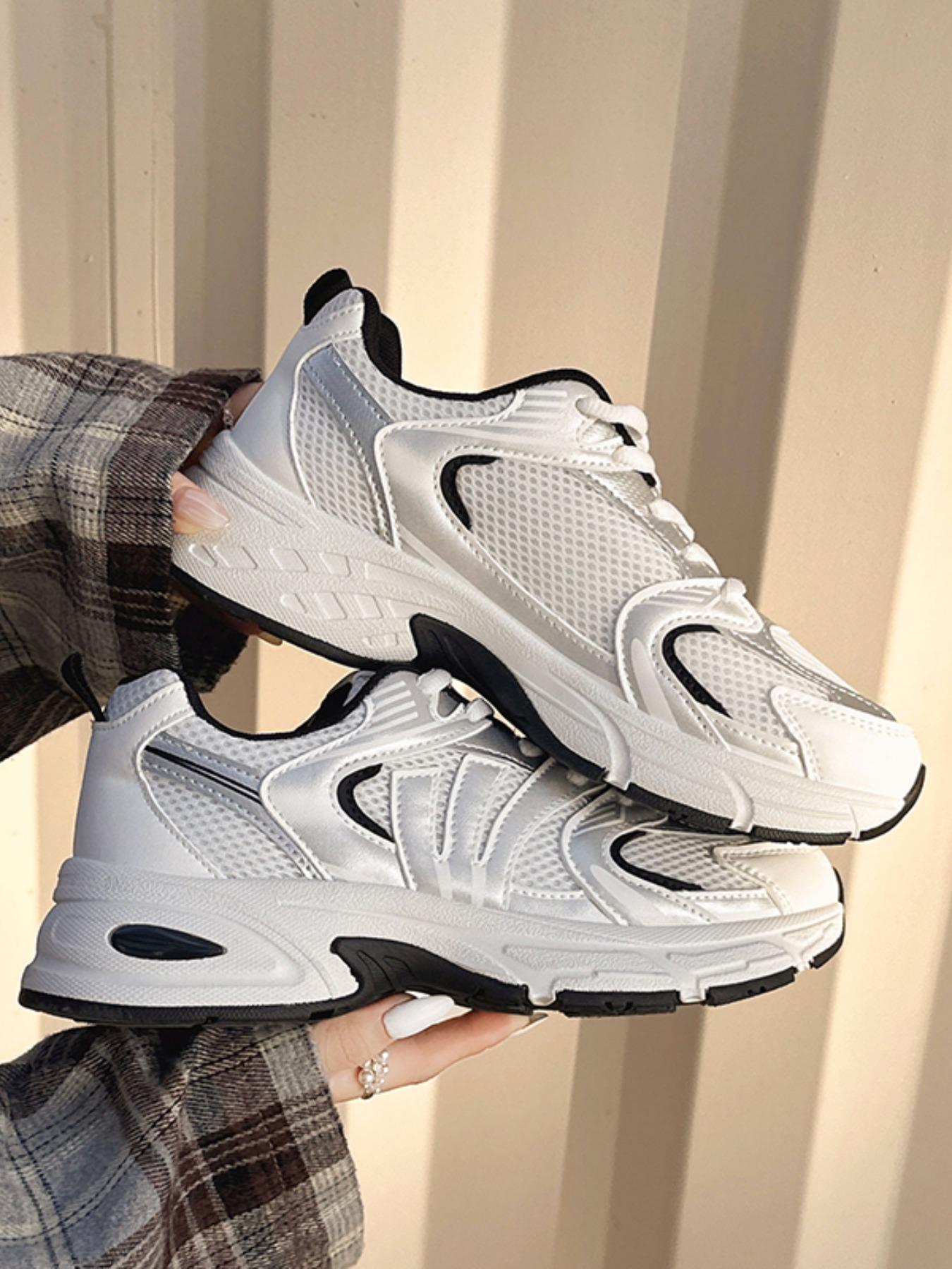 Stylish thick-soled tennis shoes for women, perfect for everyday use, blending outstanding comfort with modern casual fashion trends