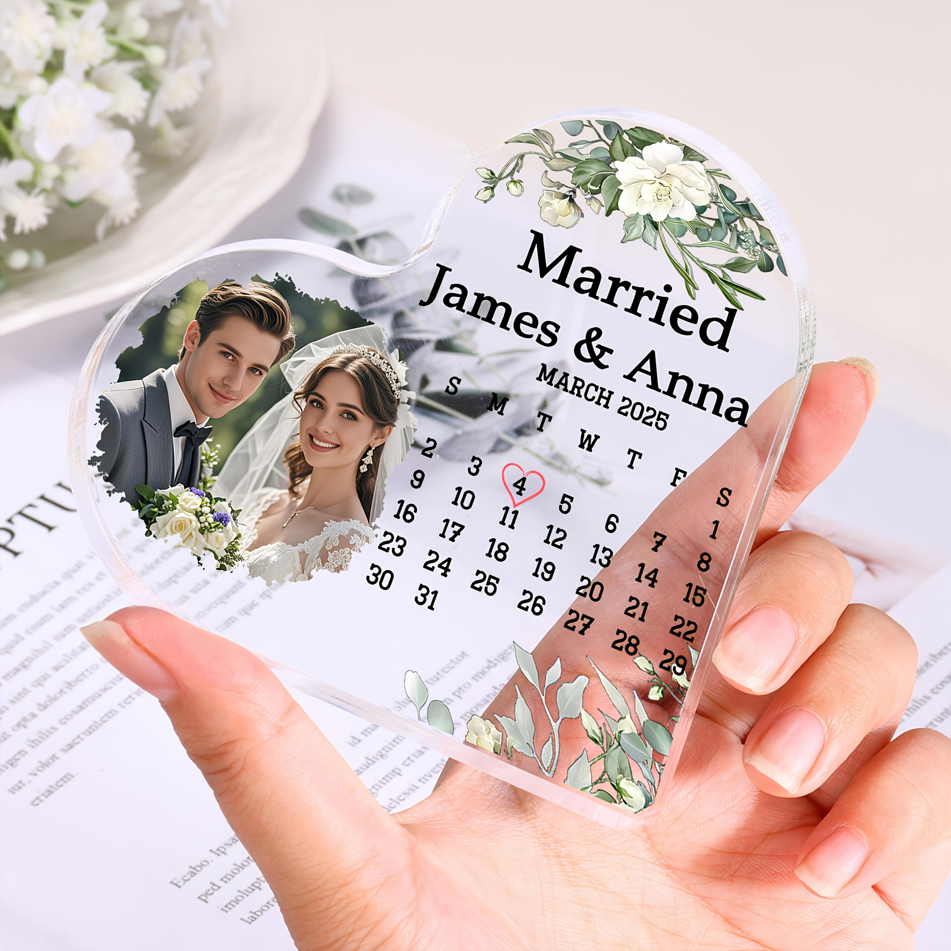 [2D Flat] [2D Flat] Custom Acrylic Heart Photo Plaque, Couple Wedding Gift, Post-Wedding Husband And Wife Acrylic Calendar Plaque, Wedding Anniversary Decoration, Anniversary Gift, Wedding Anniversary Souvenir
