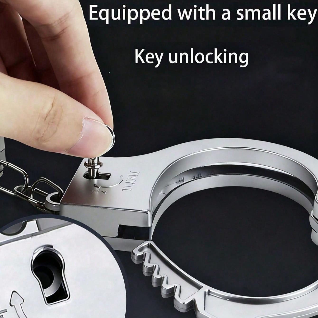 Vintage Silver Plastic Handcuffs, Multi-Functional Sexy Handcuffs, Suitable For Daily Use, Halloween Costumes, Parties, And More, Fun And Durable, Perfect For Role Play And Stage Performances, Costume Accessories, Party Favors, And An Ideal Holiday Gift