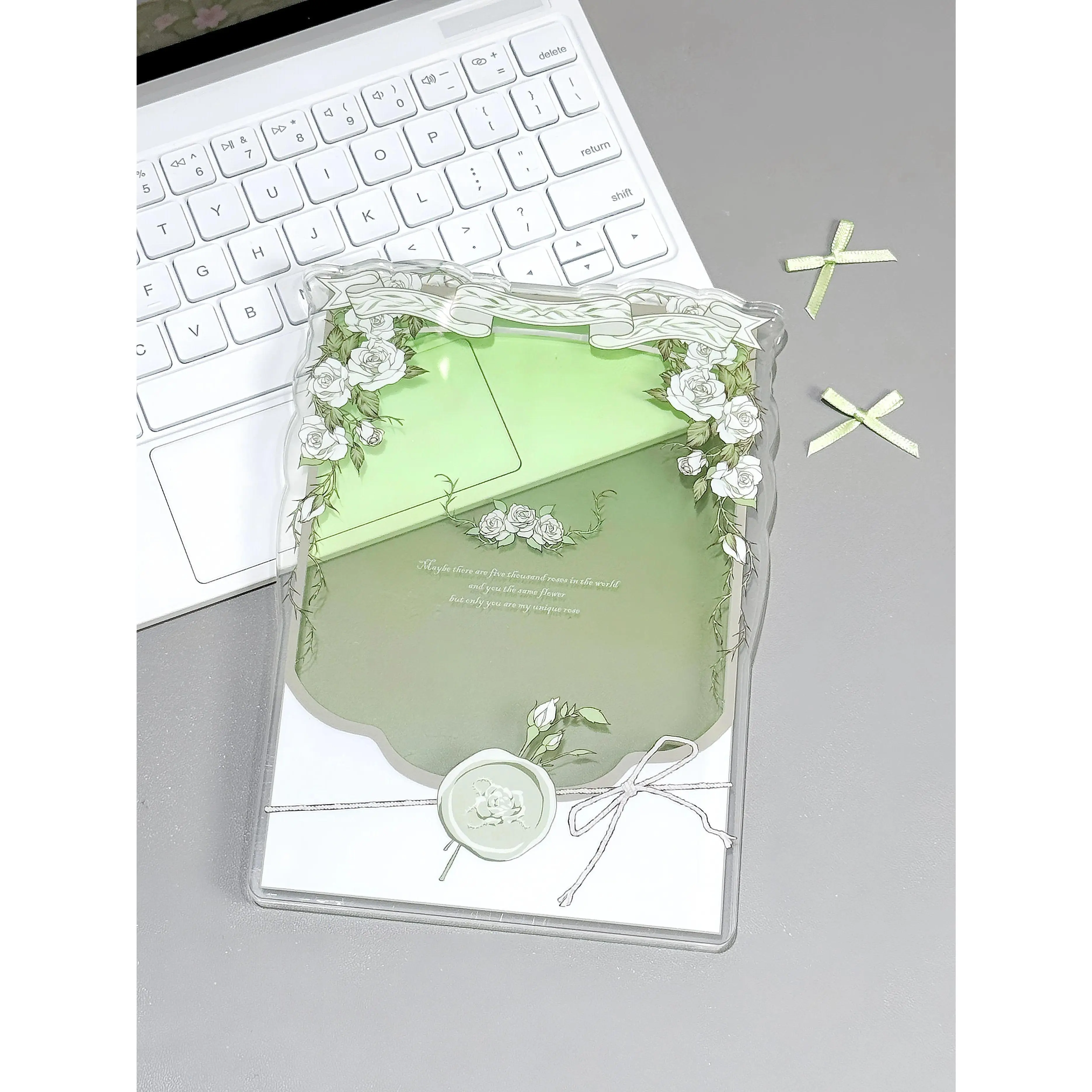 Rose Letter Paper Magnetic Acrylic Photocard Frame, 3Inch Wavy Border Anime Kpop Card Holder for Collectible Small Card Decor