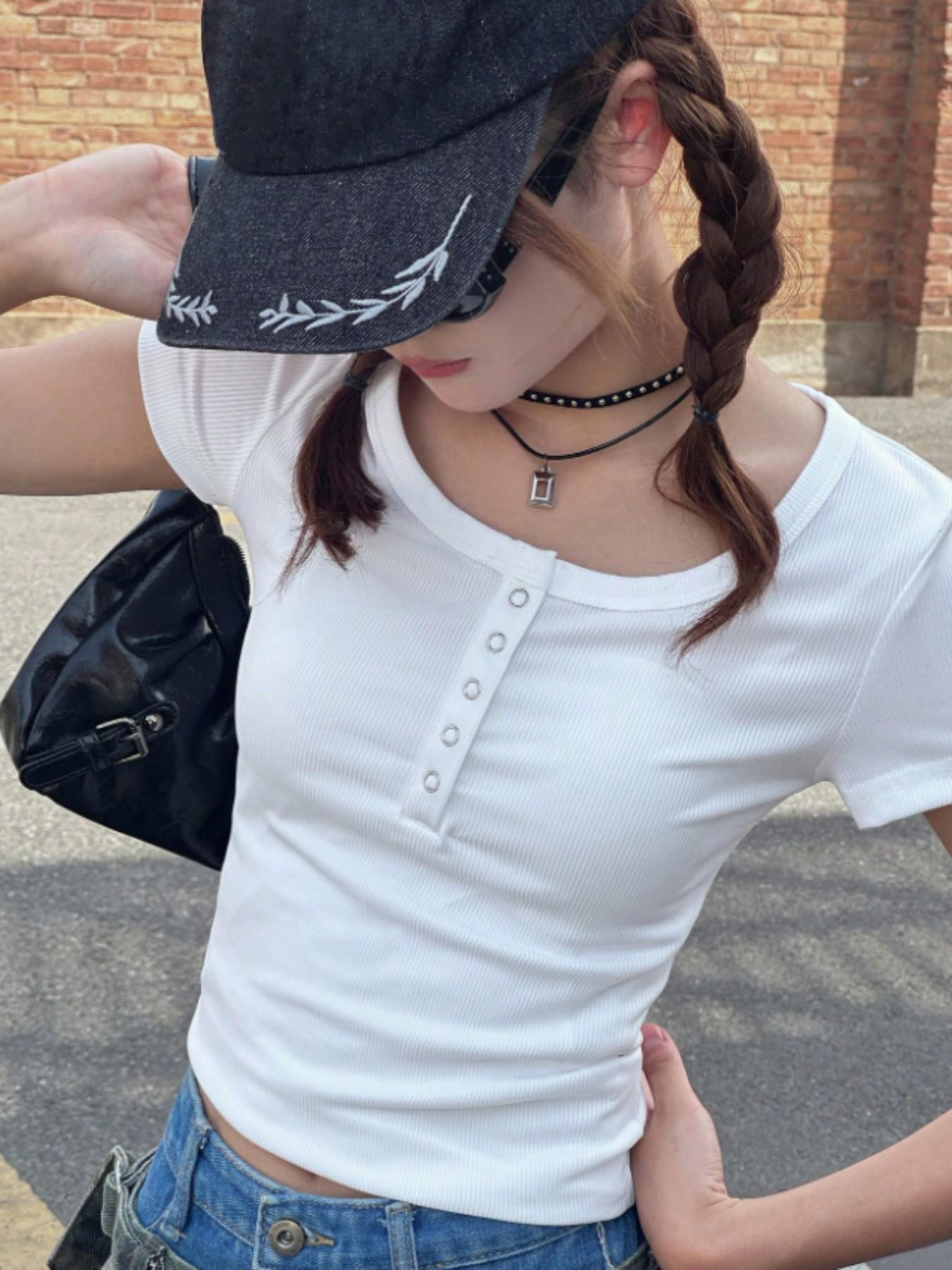 Girls' Round Neck Knitted Short Sleeve Top, Solid, Slim-Fitting, Casual Style, Perfect for Carnival Gifts, Teenage Fashion