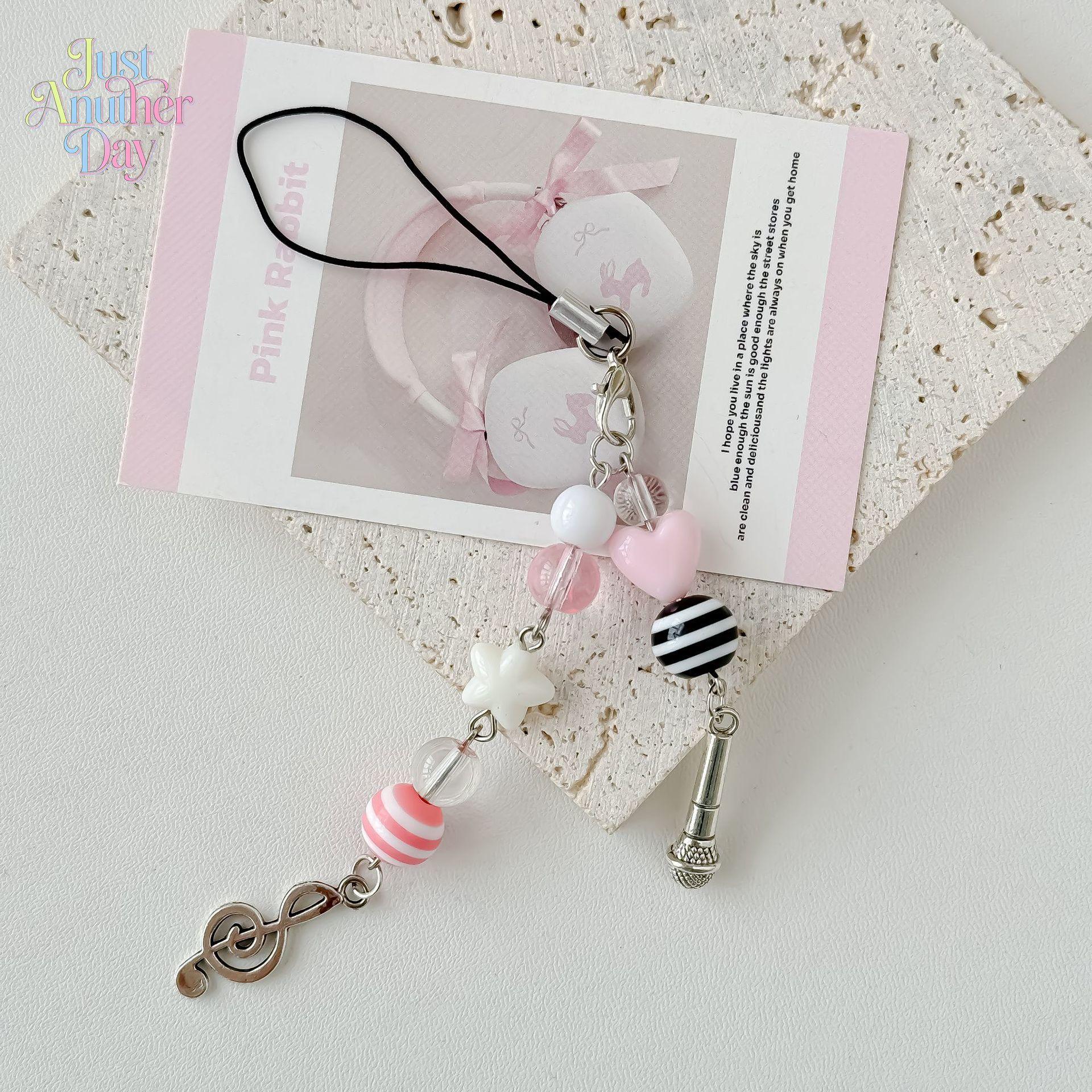 Y2K Pink Guitar Phone Charm, Millennial Style Beaded Keychain with Star & Music Note Details, Cute Bag & Photocard Holder Accessory