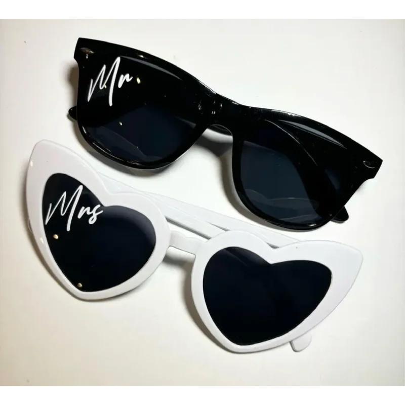 2pcs Bride/Groom Mr/Mrs White & Black Glasses Photo Props Wedding Decor Bridal Shower Party Supplies Groom Bride To Be Gift