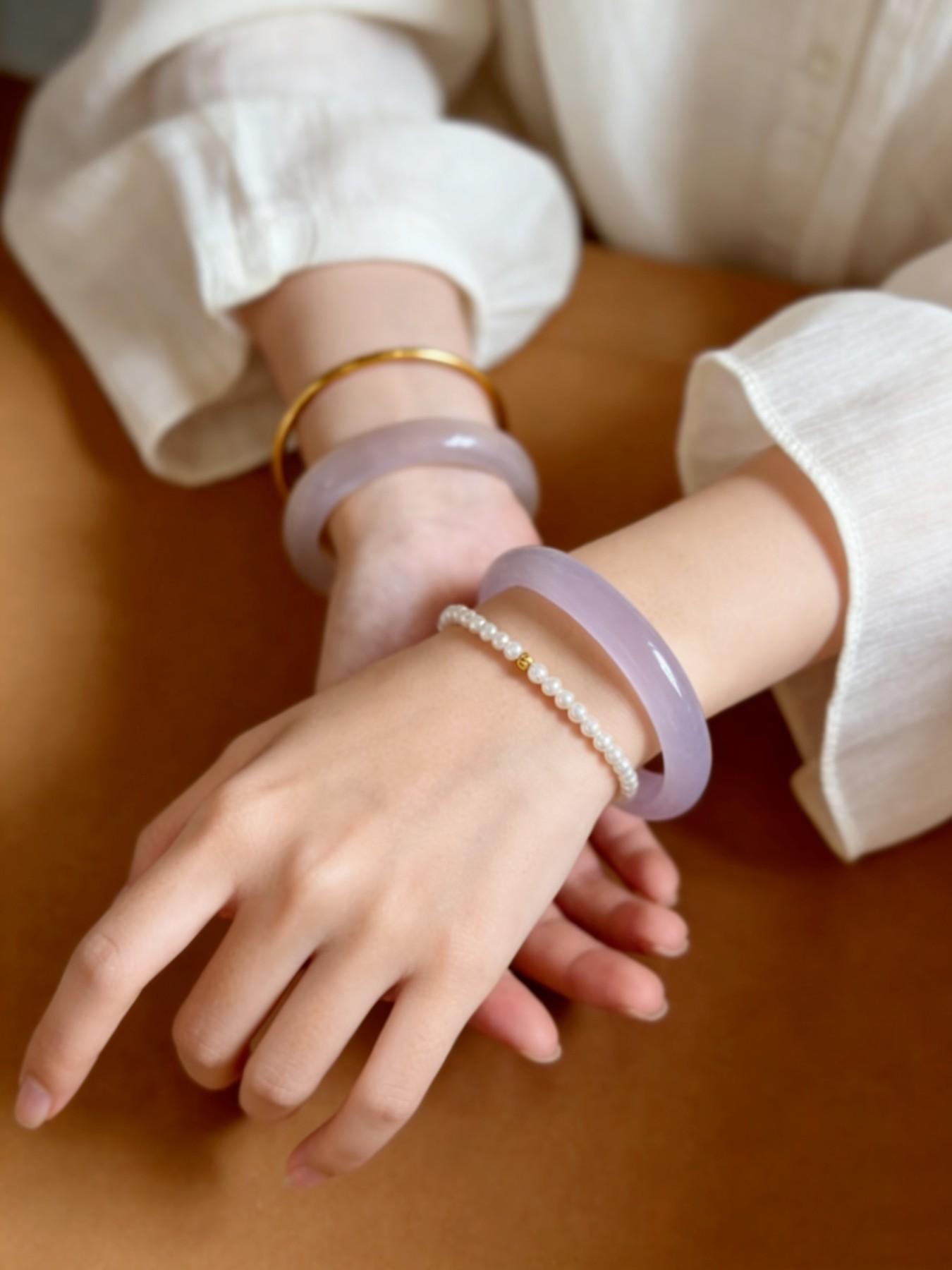 Chinese Style Jade Bangle Set with Gift Box,Cat Eye Stone Bracelet, Best Gift for Her, Lucky Charm Jewelry, Fashion Accessory Perfect for Blessing and Memorial Keepsakes, Size 58-60mm, Elegant Jewelry Collection