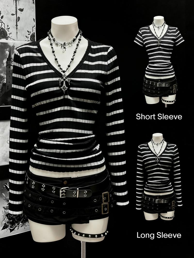 Women's long sleeved and short sleeved T-shirt Gothic style black gray striped V-neck slim knit top, with a close fitting knit material that looks slim and creates a niche Gothic atmosphere.