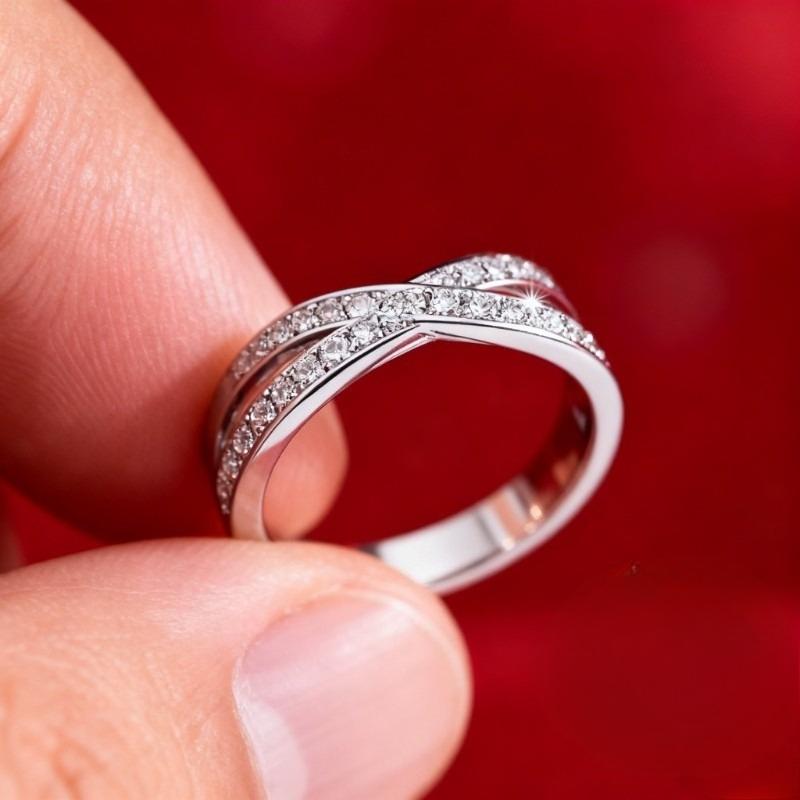 Classic inlaid white cubic zirconia women's ring suitable for parties, banquets, engagements, ladies' jewelry, Valentine's Day anniversary gifts