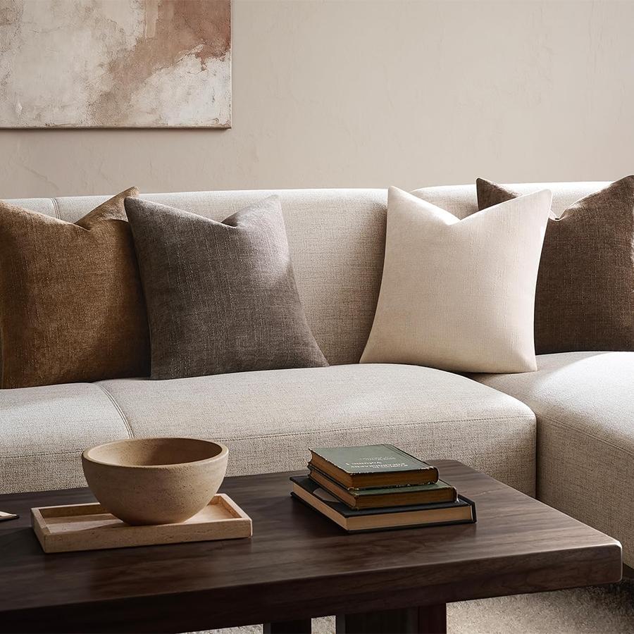 4Pcs Throw Pillow Covers 18x18 Inch / 20x20 Inch Chenille Textured Neutral Brown Soft Pillow Covers Solid Decorative Farmhouse Cushion Covers Home Boho Western Decor for Couch Sofa Bed Living Room Bedroom Decor