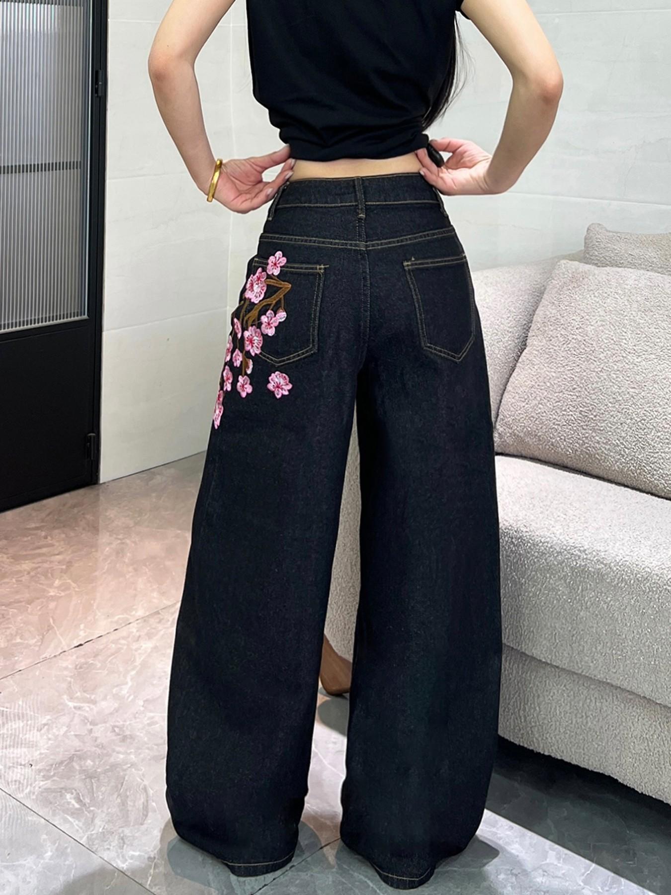 Women's High-Waisted Jeans, Embroidered Denim Jeans, Fashion Floral Embroidery, Loose-Fit Wide Leg Pants, All-Season Versatile Long Trousers, Denim Bottoms, Loose Cut Jeans, Multiple Colors Available