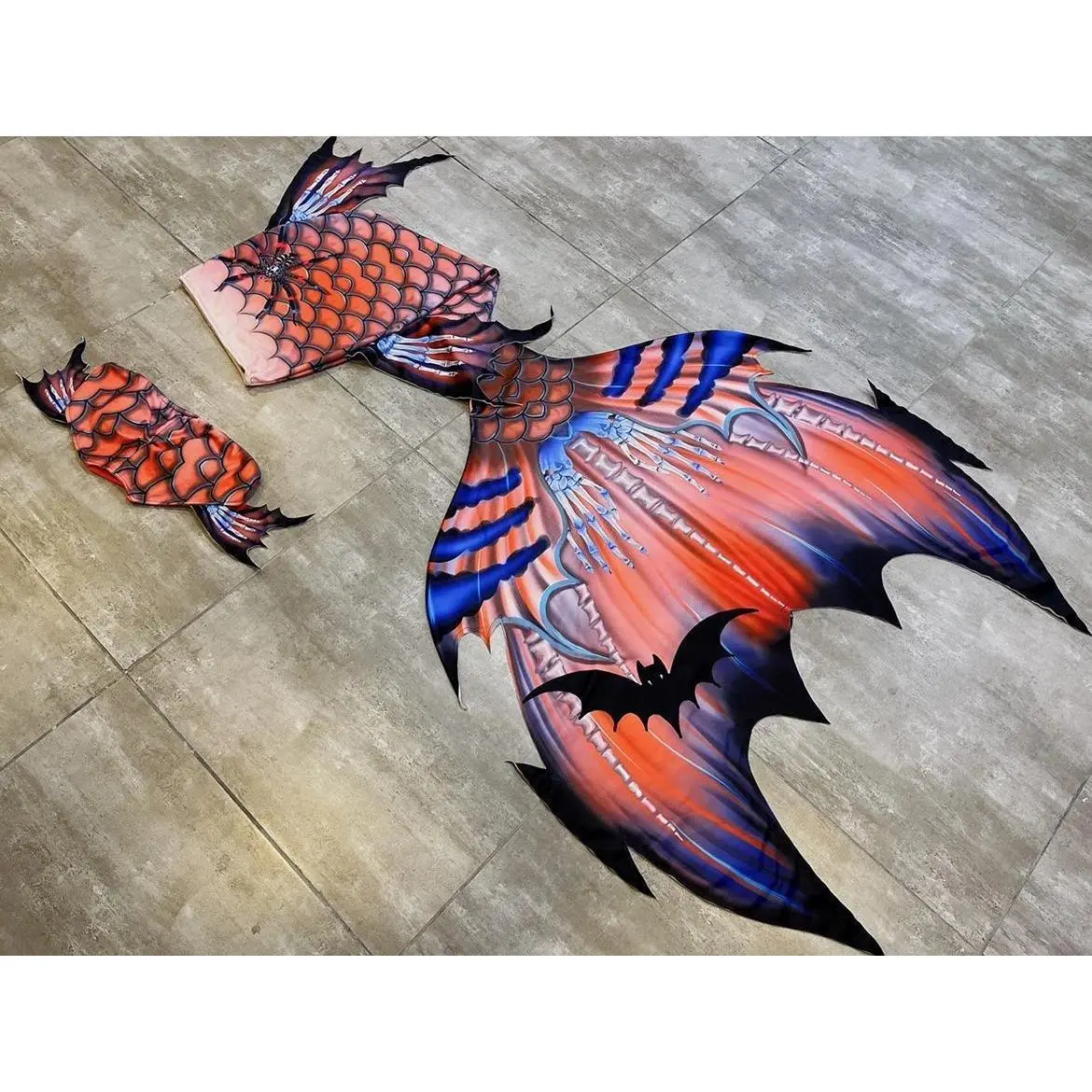 RM Original Men And Women Mermaid Fish Tail Free Diving Halloween Magic Fish Spoof Oceanarium Shooting