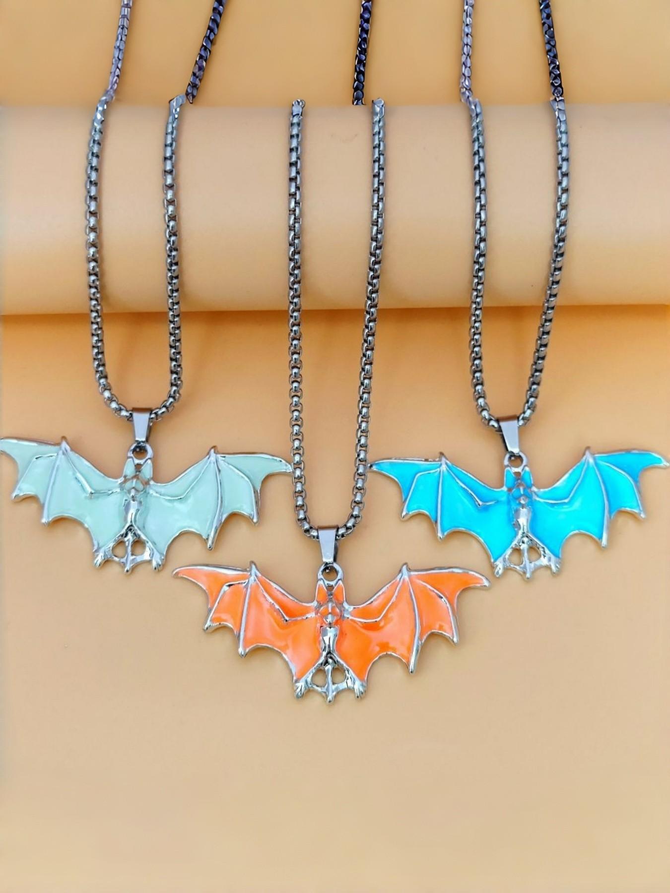 Halloween Party Glow-In-The-Dark Vampire Bat Pendant, New Cool Street Festival Necklace Accessory, Dark Theme Jewelry for Halloween