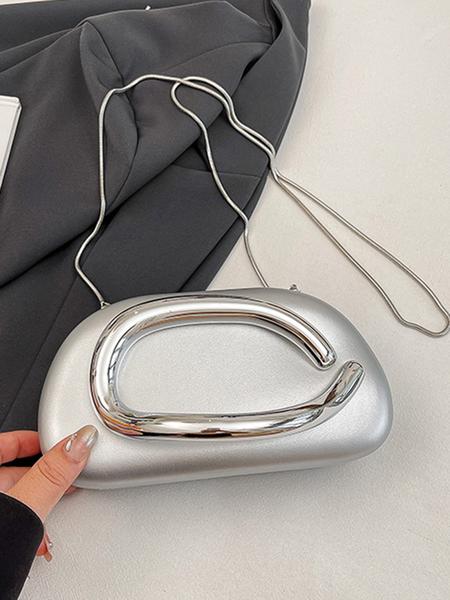 Simple and generous all-match small square handbag, metal buckle decorative chain crossbody bag, fashionable daily exquisite evening handbag, elegant bags, niche suitable shopping and participating in activities, etc.