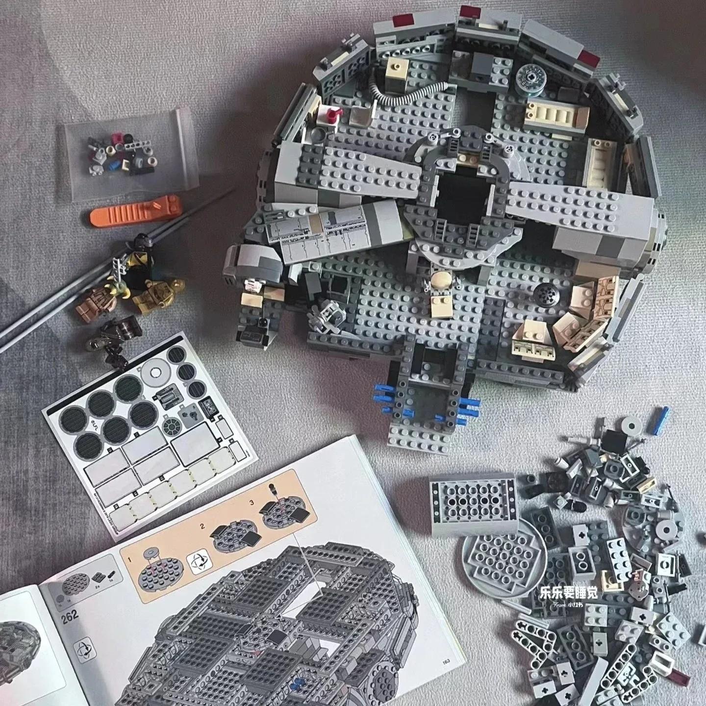 1381 Pieces Space Millennium War Ship Set, Falcon Alien Mini Model Kit, Building Blocks Toy for Adults and Kids, Holiday Gift