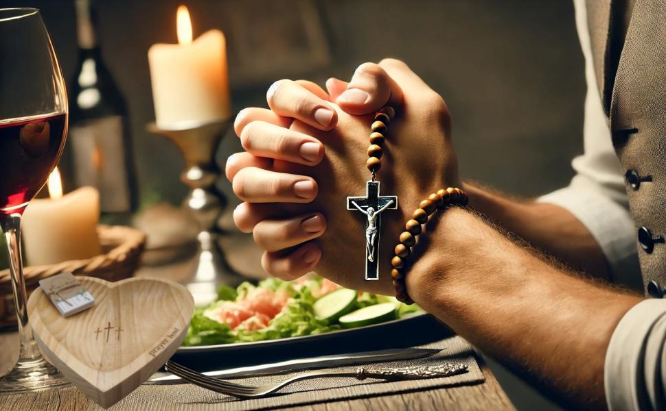 Heart Shaped Prayer Bowl with Cross - Handmade Wooden Dough Bowl for Christian Prayer, Communion & Worship, Unique Church Gift for Congregation, Baptism, Bible Study Decor Religious