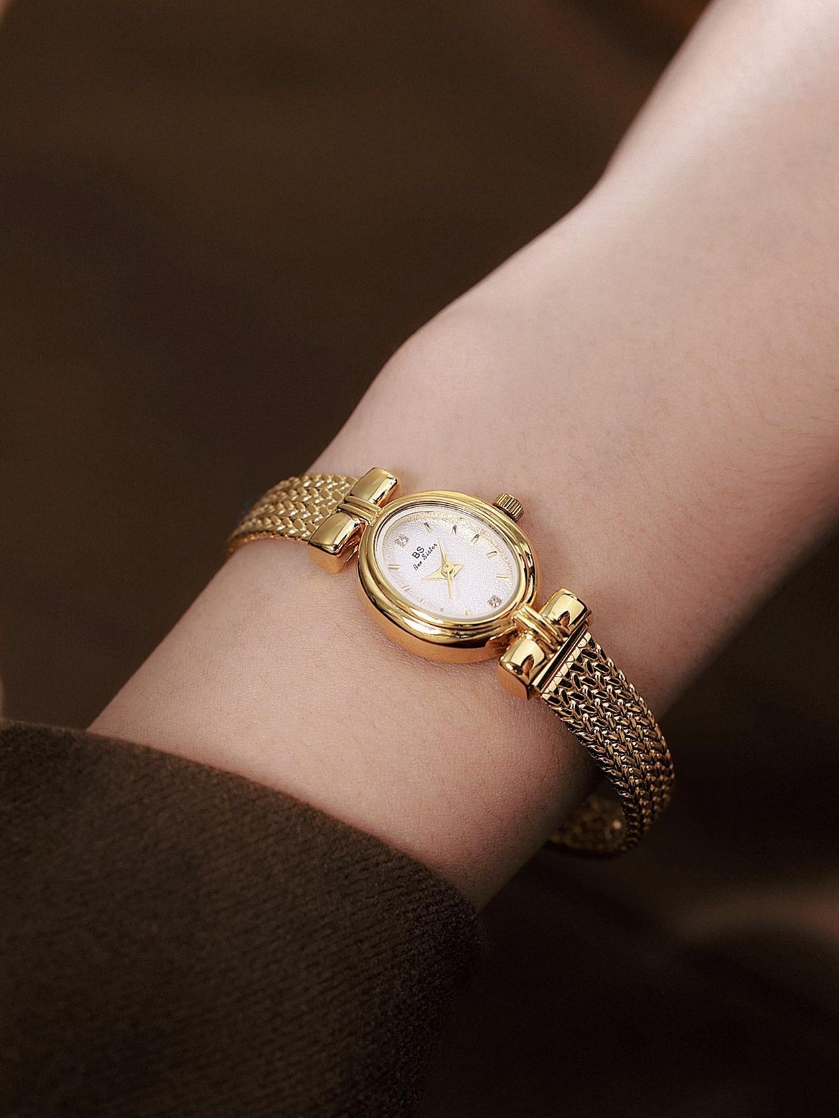 Vintage Oval Ladies Watch, Trendy Wheat Strap, Precise 