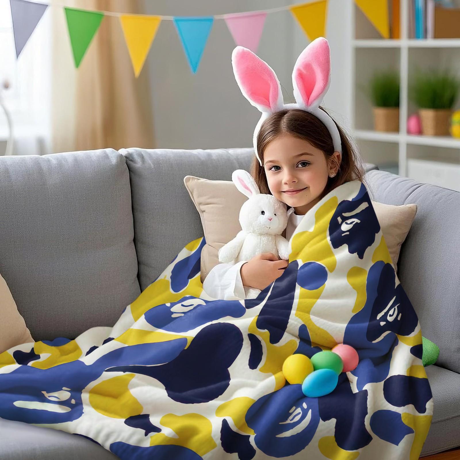 1Pcs Simple Classic Camouflage Light Warm Blanket, Fine Woven Breathable, Portable And Easy to Store, Throw Blanket for Dorm, Home And Office Nap