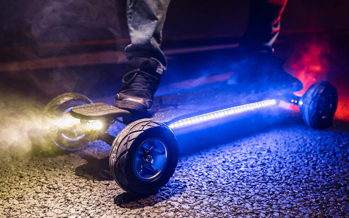 Ecomobl ET Pro 2WD 12S3P Electric Longboard - Street/All-Terrain, 40-55 km/h Speed, 3500W Motor, 12Ah Battery, 100x40x18cm Size,