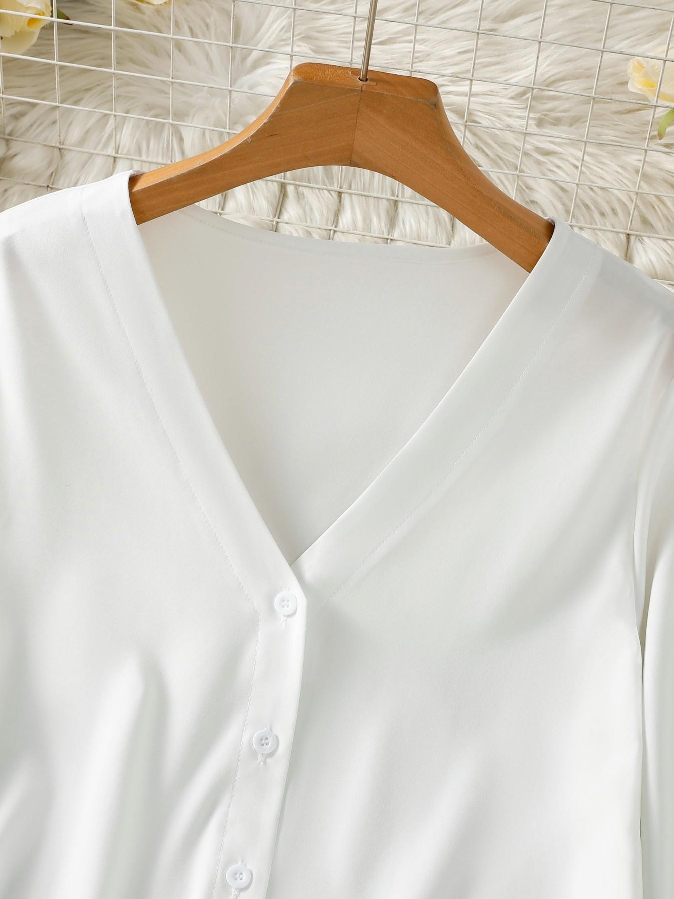 Women's V Neck Simple Solid Color Shirt Top, Fitted 3/4 Sleeve Blouse, Casual Plain Design, All Seasons Wear, Fashionable Women's Clothing