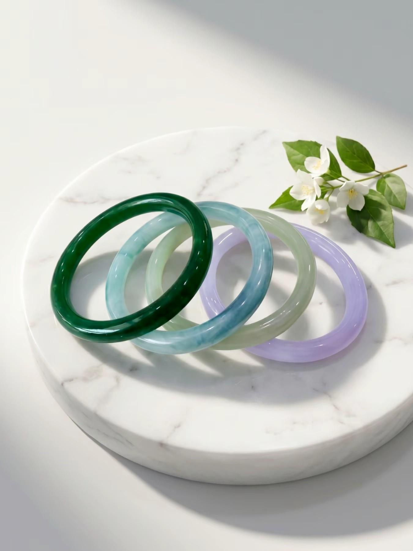 Elegant Eastern Style Jade Bracelet with Gift Box, Beautiful Bangle, Perfect Gift, Traditional Chinese Jewelry, Fine Craftsmanship