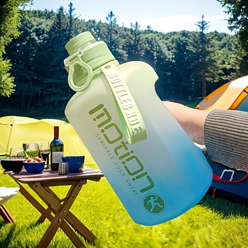Large Capacity Sports Water Bottle with a Scale Line And Straw, Designed for Outdoor Activities And Gym Use. This Durable And Sturdy Kettle Is Leak-Proof And Comes with a Portable Rope, Suitable for Adults And Can Withstand Both Heat And Cold