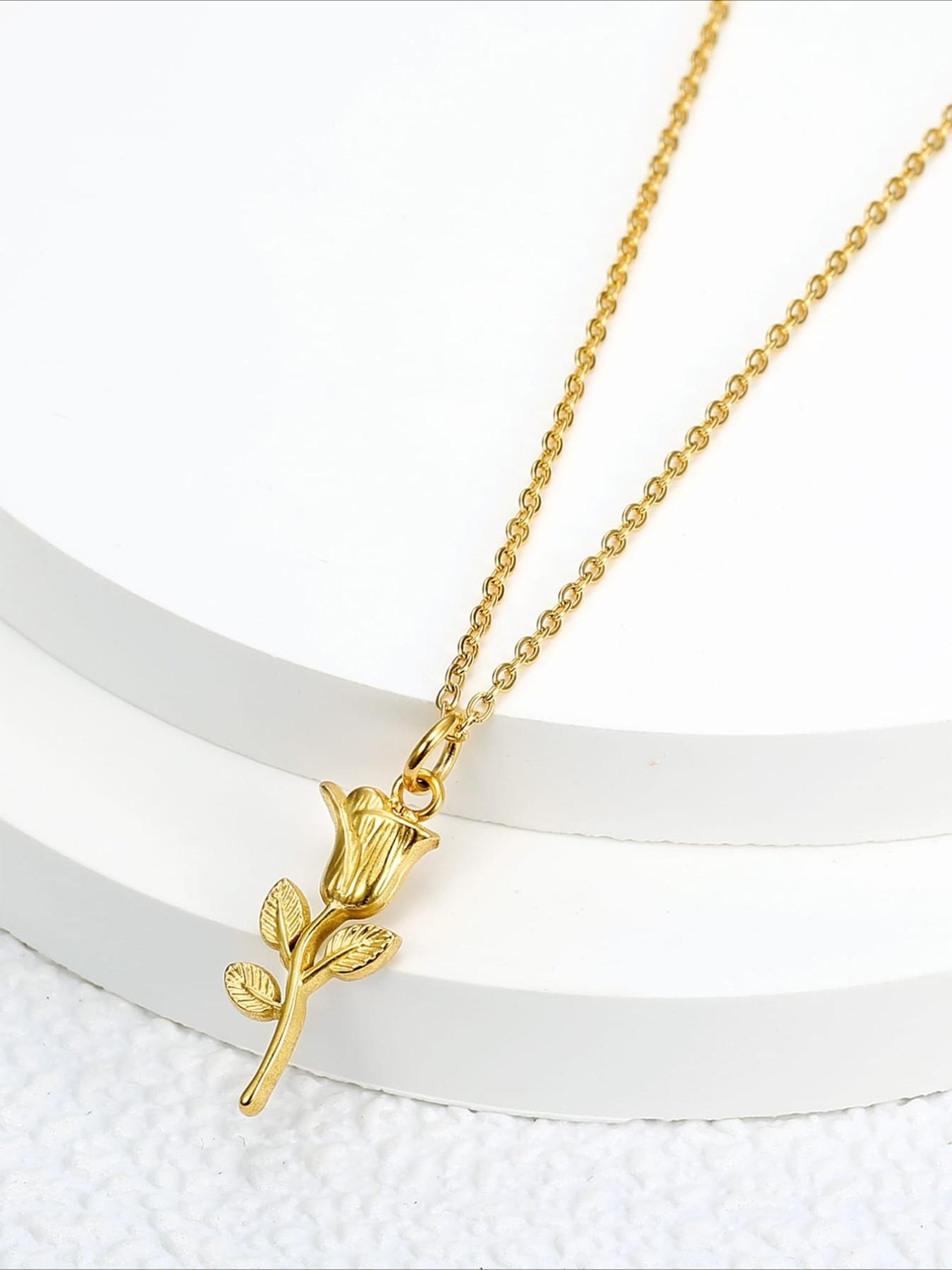 Exquisite Gold Rose Pendant Necklace with A High-end Feel, Stainless Steel That Does Not Fade, Fashionable and Versatile Daily Accessories