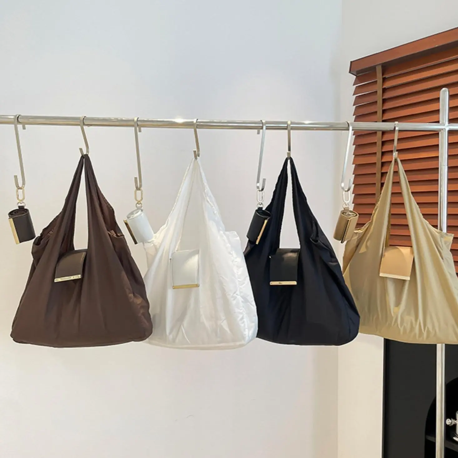 Foldable Reusable Shopping Bag Keychain, Canvas Storage Pouch with Key Ring, Portable Grocery Tote Holder, Cute Bag Charm Accessory for Women