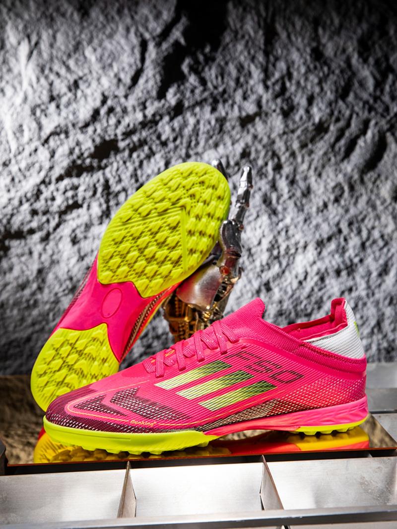 New Youth Football Shoes Recommendation, School Student Competition Training Low Top Nails Wear-Resistant Anti-Slip Grip Unisex Adults