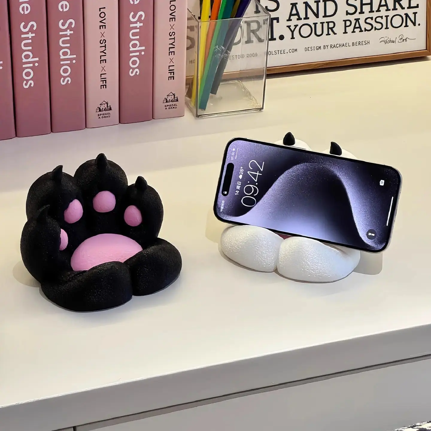 Cute Cat Paw Cell Phone Stand, Decorative Desktop Smartphone Mount, Creative Mobile Accessory, Multi‑Scene Phone Holder For Home Office, Kitchen Counter, Camping Hiking And Outdoor Camp Use