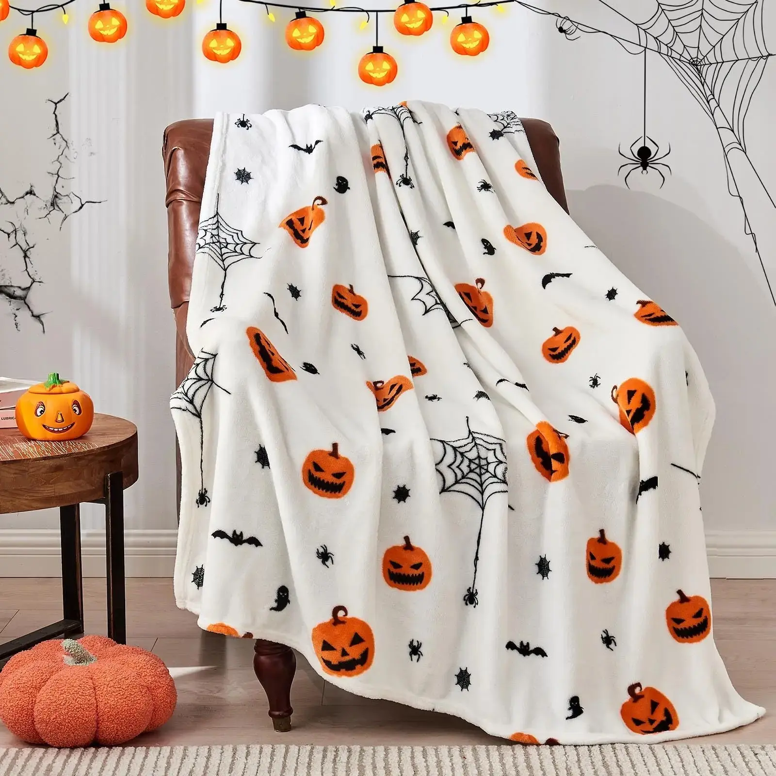 Halloween Throw Blanket, Spooky, Orange, Pumpkin, Bat, Spider, White Throw Blankets, Soft Cozy Fleece Horror Blanket for Bedroom Living Room, Couch, Sofa Bed, Personalization Home Decorations, Funny Halloween Gifts, Size(inch): 30*40, 40*50, 50*60, 60*80