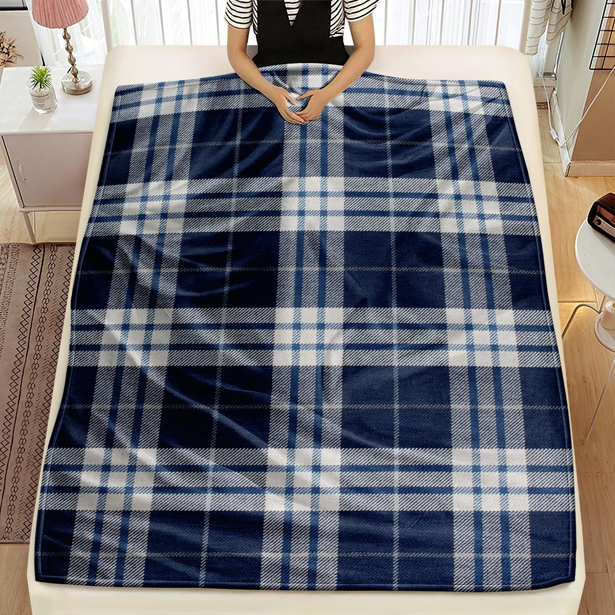 Plaid Flannel Sofa Blanket, Soft Plush Warm Blanket for Men and Women, Comfortable Thick Bedspread, Multiple Colors Available