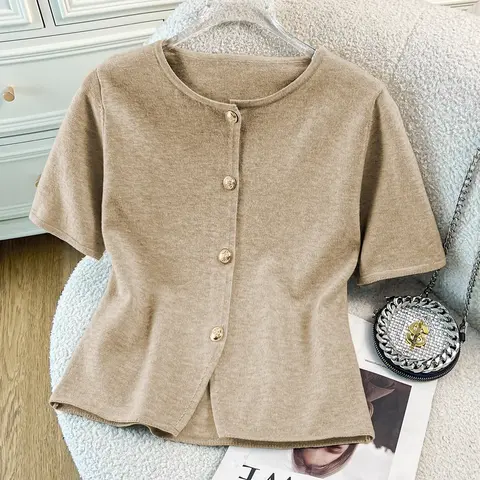 Women's Slim Fit Short Sleeve Round Neck Knit Button Cardigan Knitwear, Plain Pattern Casual Minimalist Basic Style, Fall Knit Top, All-Season Wear, Elegant Fashionable Design, Tops