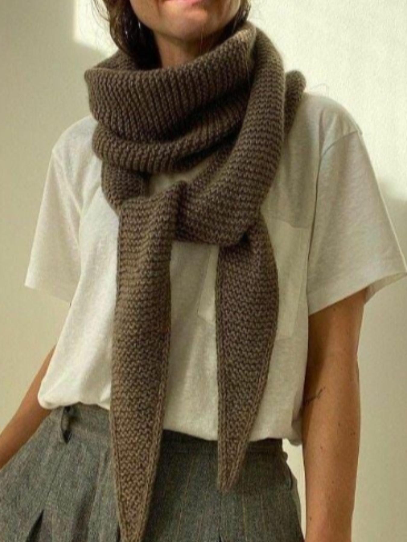 Women's elegant Korean triangular scarf niche 100% wool triangular scarf women's wool hijab knitted scarf multifunctional warm knitted shawl Fluffy Soft Scarf, perfect for Christmas and New Year gifts, Scarf Head Wrap