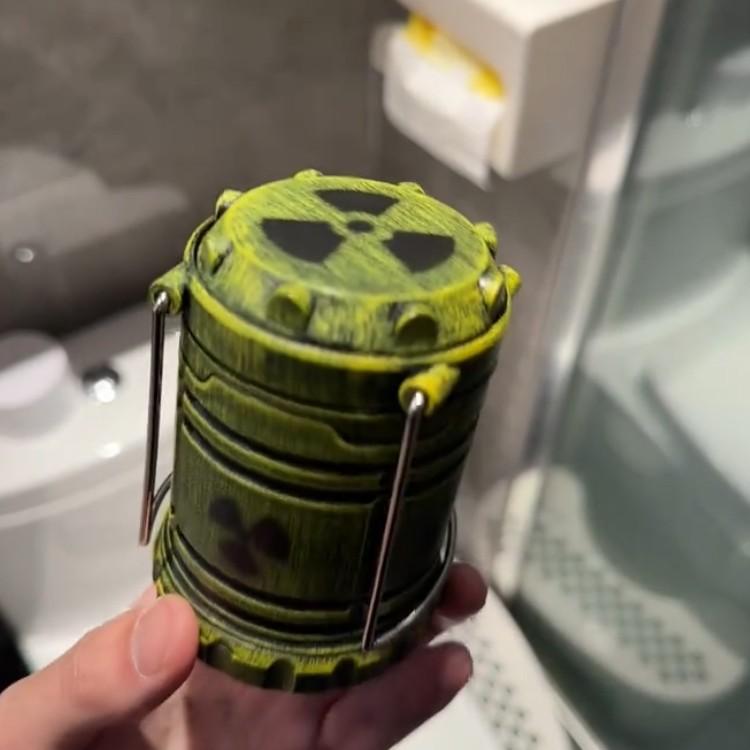 Simulation Nuclear Reactor Lantern Handheld Camping Light Halloween/Christmas Party Decor Night Light Home Decor Ornaments Birthday Gift