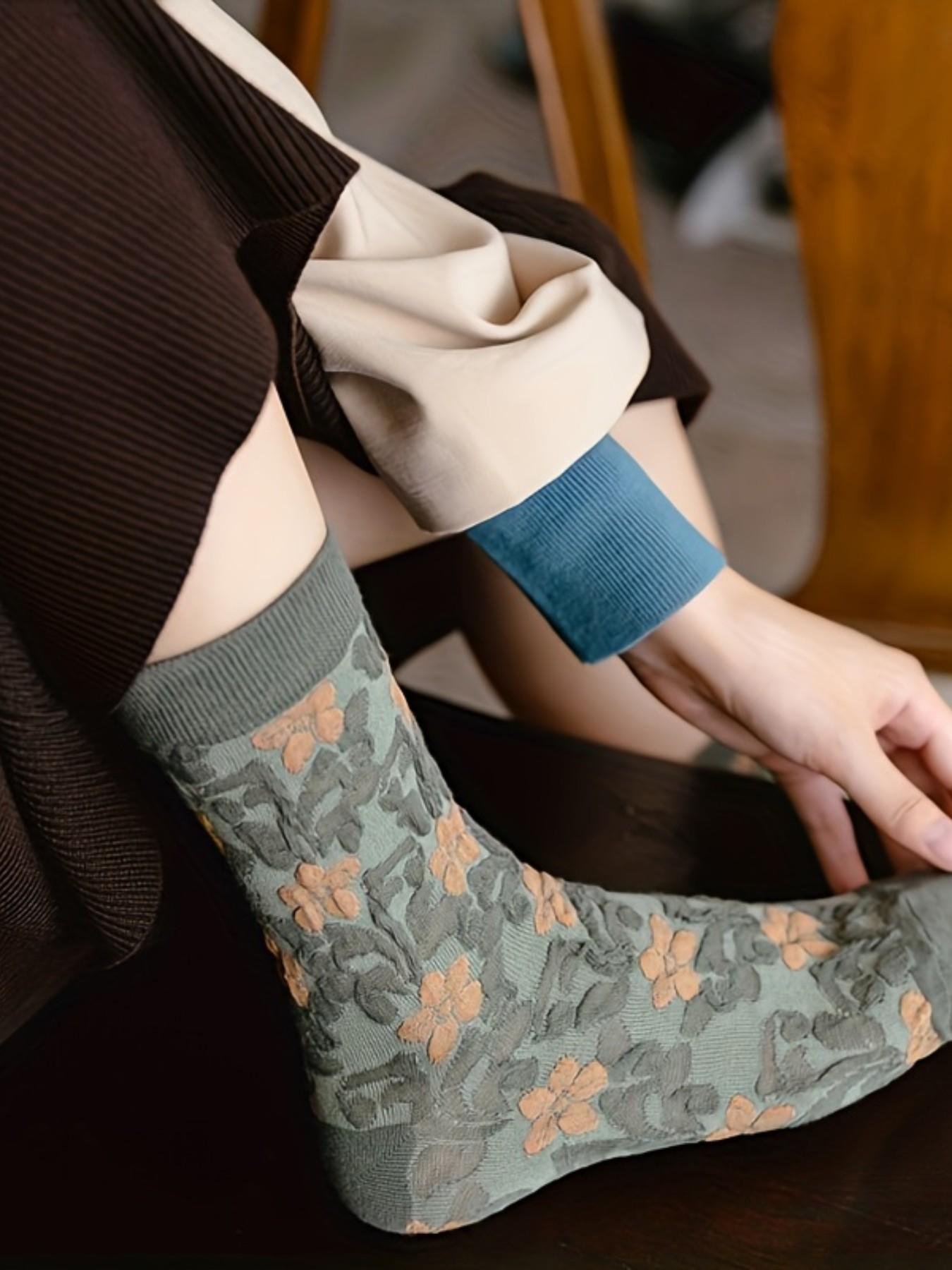 5 Pairs Retro Forest Style 3D Embossed Mid-Calf Casual Socks, Cute Bunny Floral Cotton Socks, Fashionable Versatile Country Women's Socks