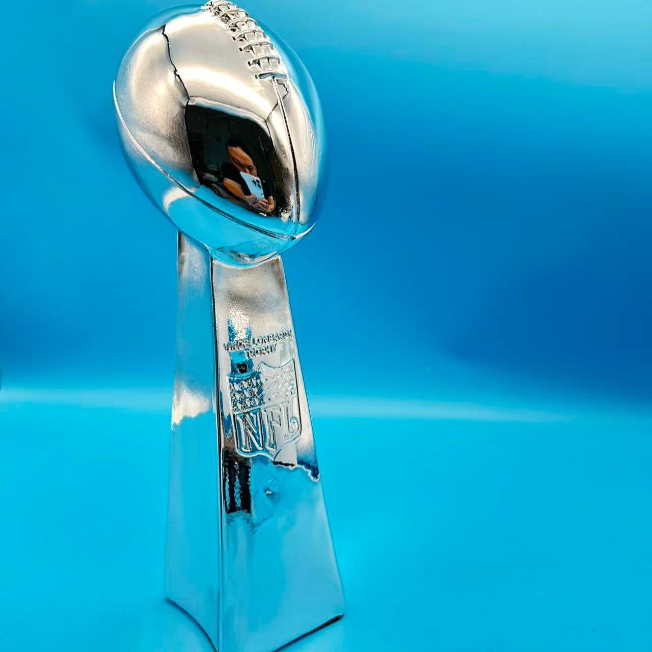 American Football Trophy Model Fan Memorial Collectible, Sports Award Ornament, No Precious Metal Plating, Perfect Gift for Fans