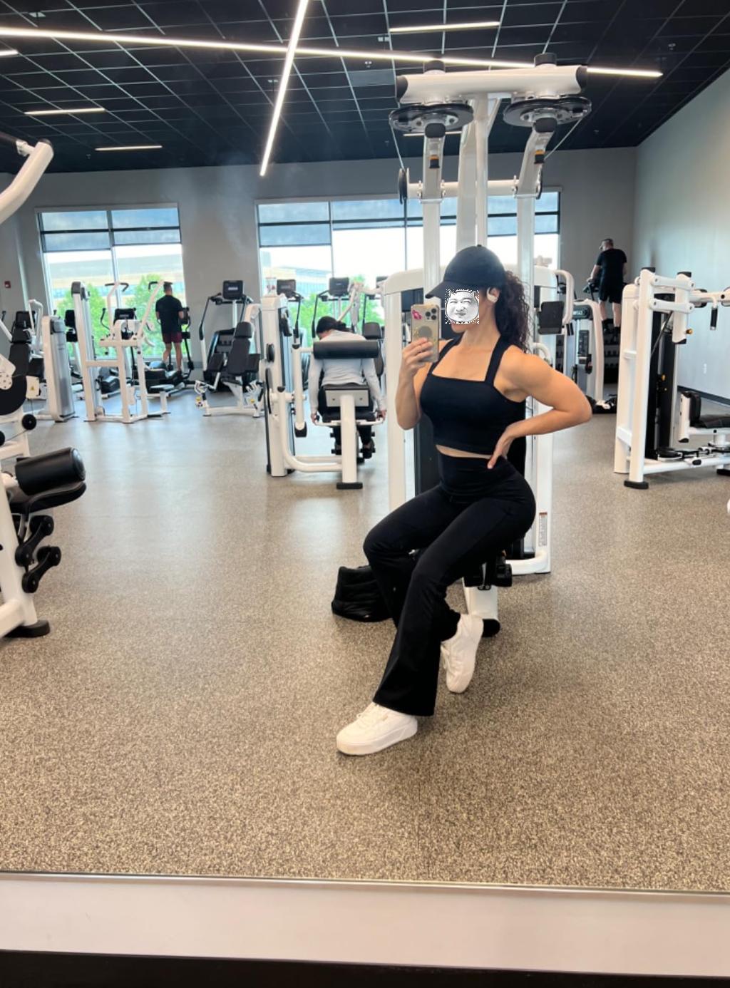 SUNVADUN 481 Sport Tops Strappy Sleeveless Square Neck Stretch Tee Shirts Crop Womenswear 481-Beige Gym Outfit Athletic Style Activewear Gymswear Quick-drying Yoga Daily Wear Training