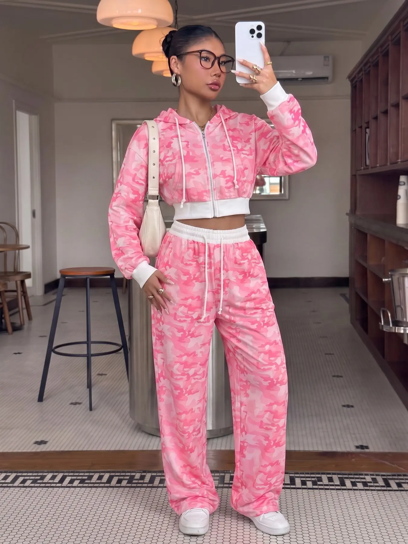 Soft‑Stretch Polyester Y2K/Loungewear/Streetwear Pink Camo Print Cropped Zip‑Up Hoodie Wide Leg Pant Matching Tracksuit 2‑Piece Set, Trendy Colorblock Trim Drawstring Waist, Casual Going‑Out Daily Lounge Co‑Ord For Women, Loose‑Fit Aesthetic Streetwear
