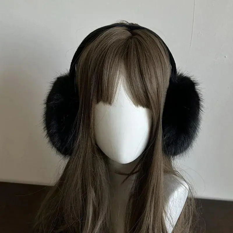 black earmuffs
