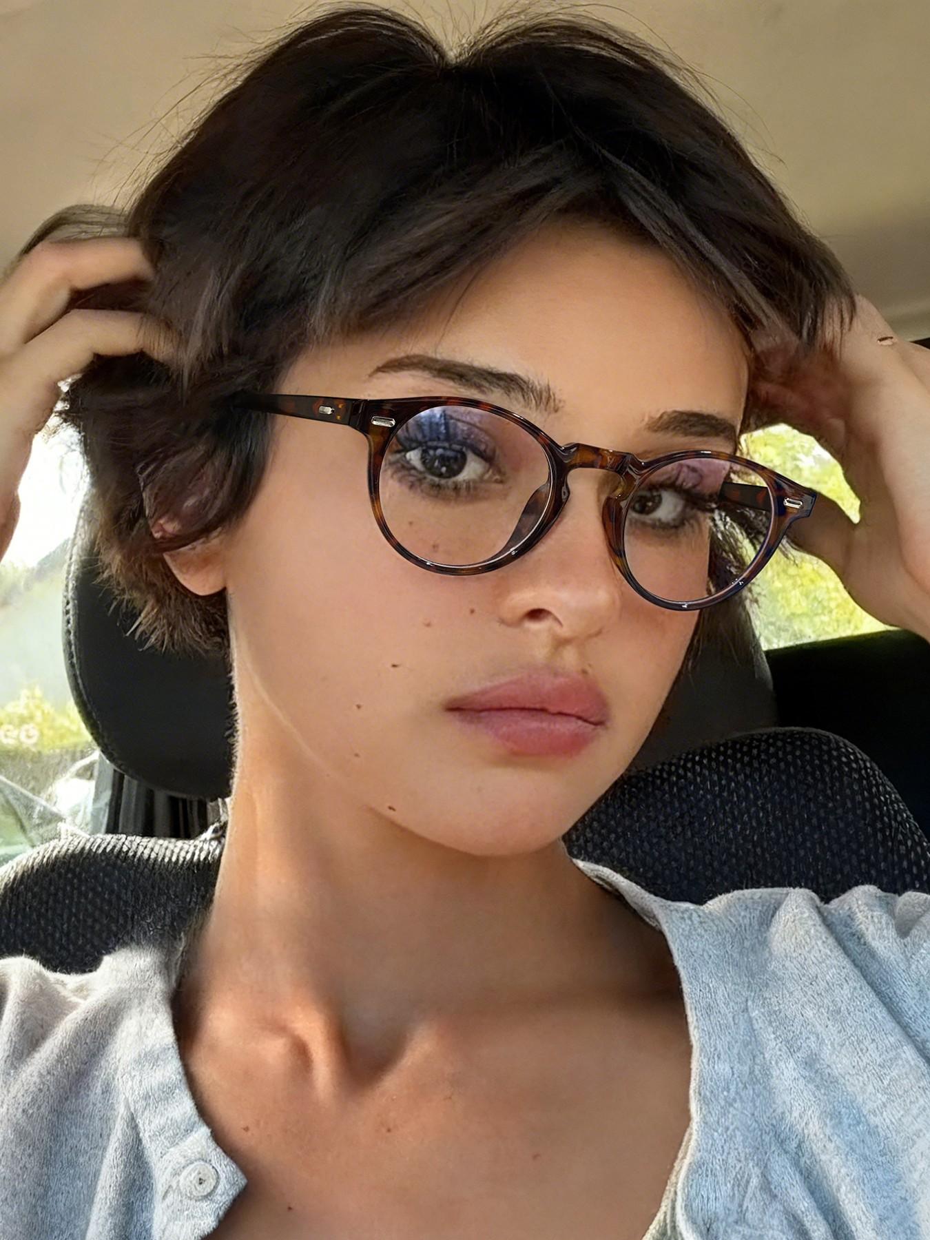 Women's Round Frame Flat Glasses, Simple Tortoiseshell Frame, Clear Lenses, Lightweight Comfortable, Casual Style for Daily Commute Office Reading