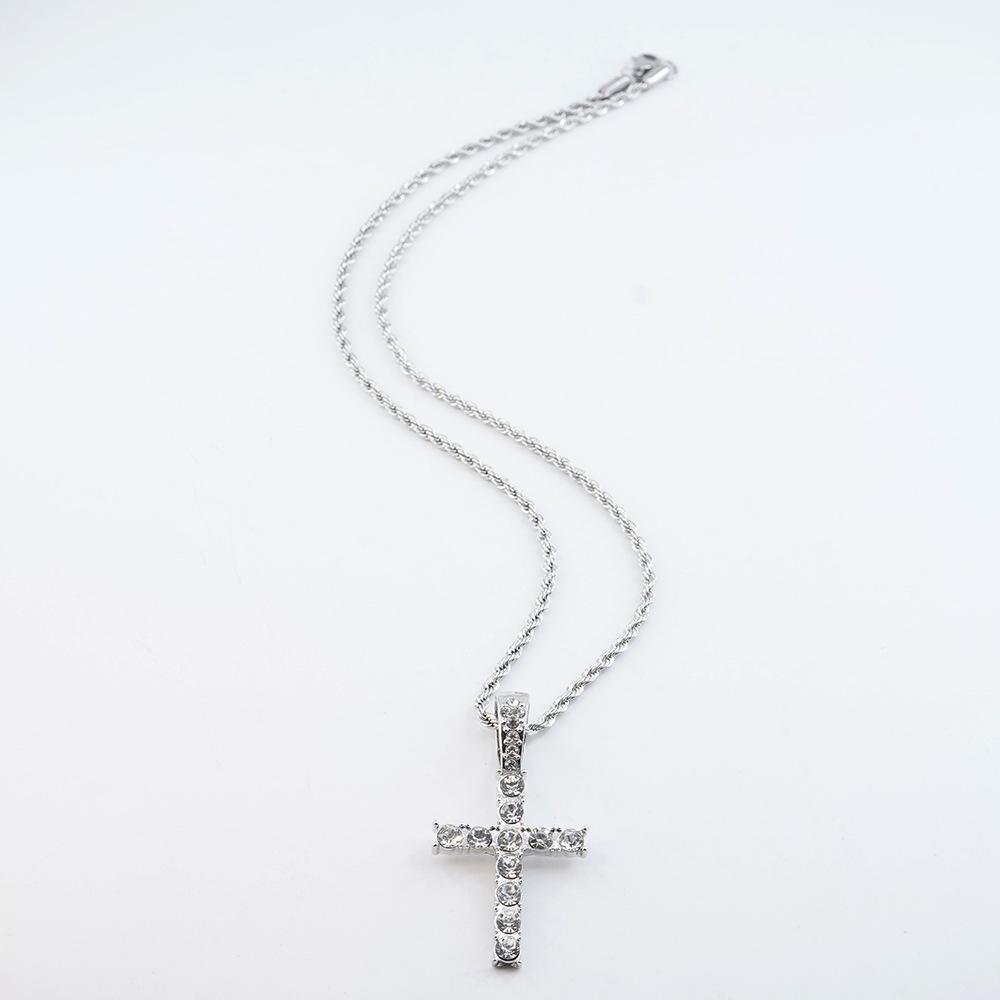 European and American style full-diamond cross pendant, personalized light luxury accessory jewelry, eco-friendly alloy vintage cross twisted necklace