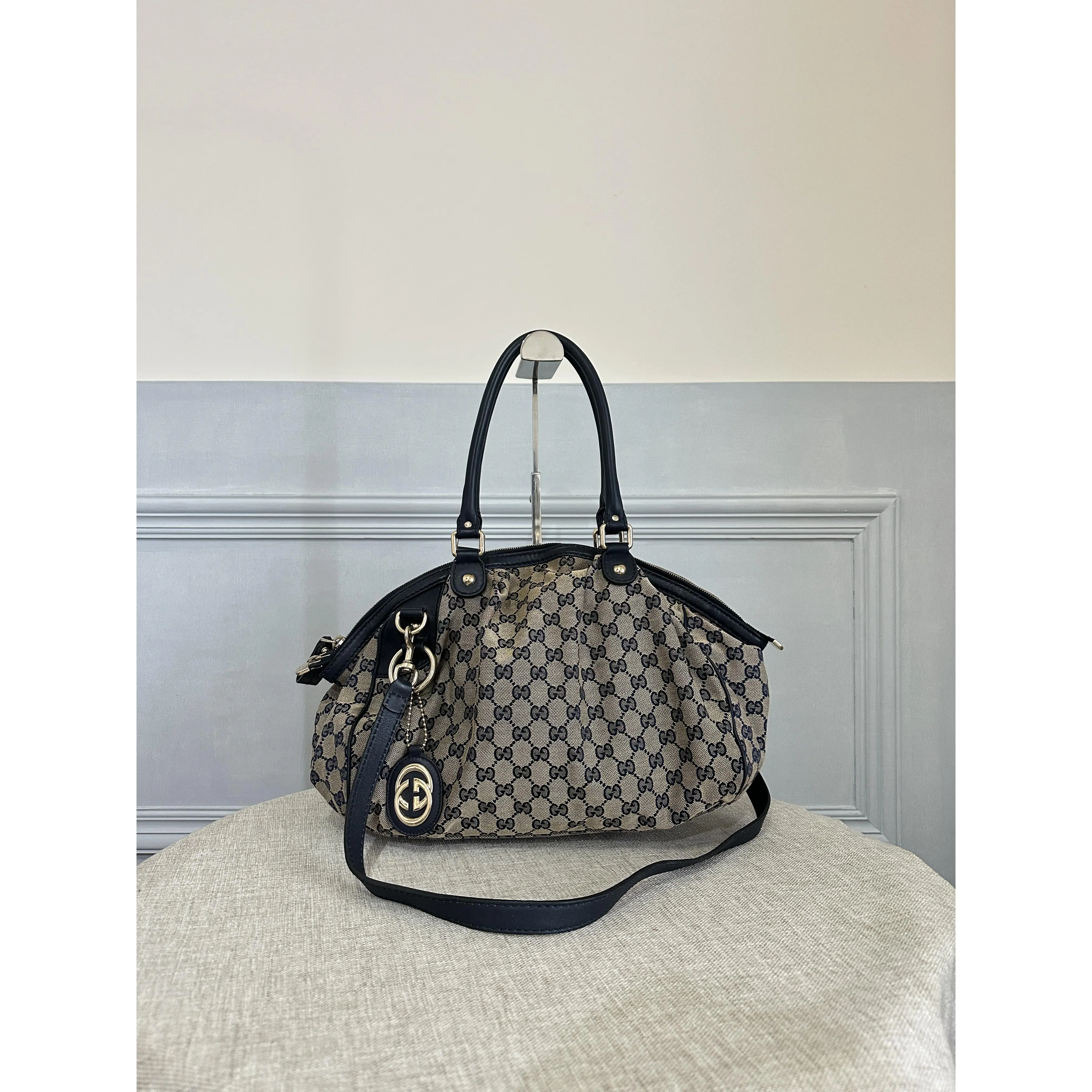 Pre-owned GUCCI GG Monogram Canvas Top Handle Shoulder Bag
