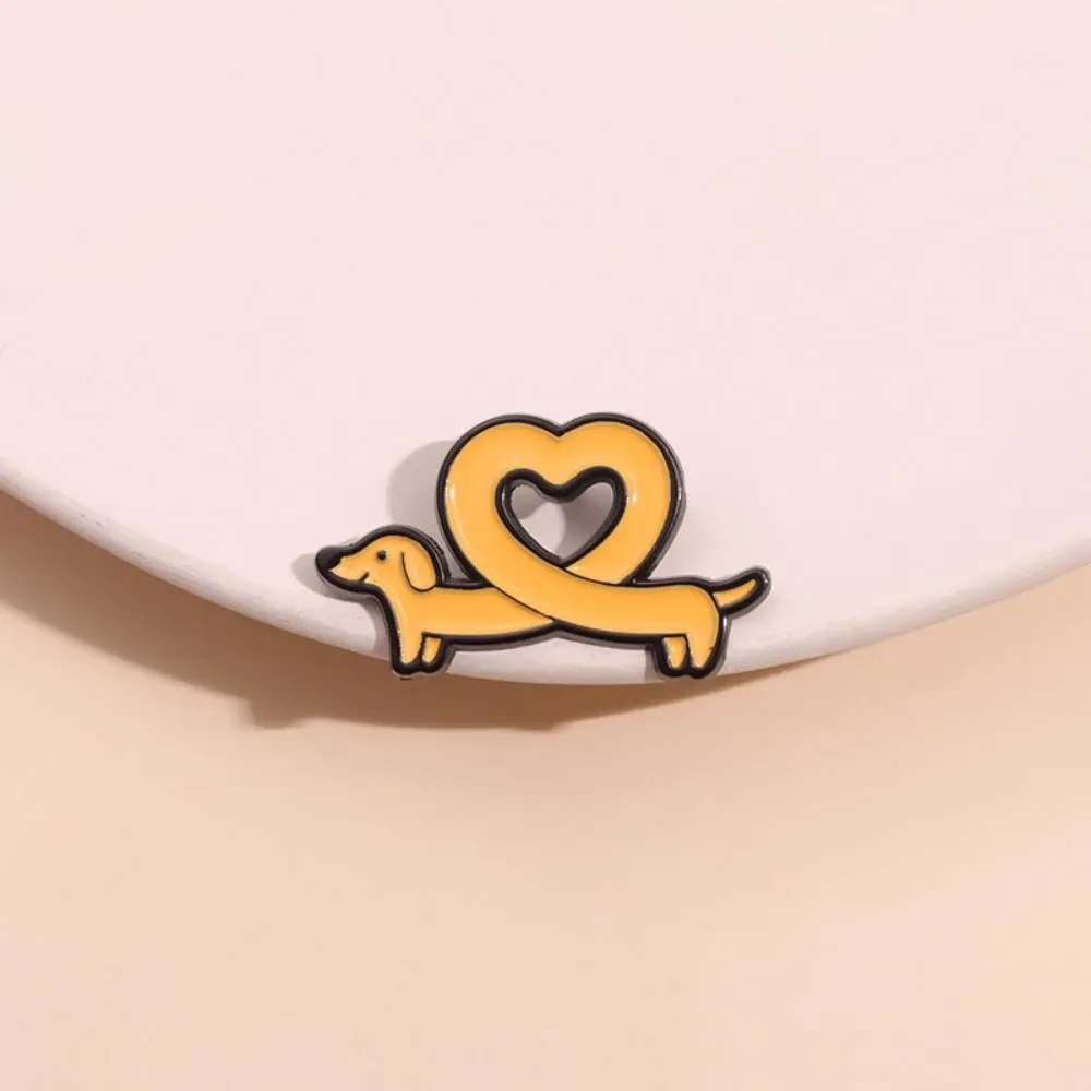 Cute Dachshund Enamel Brooch Creative Love Heart Cartoon Animal Sausage Dog Lapel Pin Badge Backpack Clothing Hat Accessories